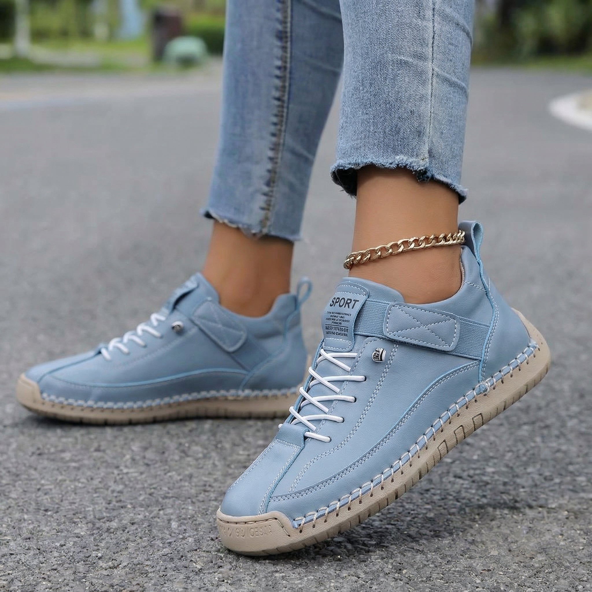 43 / Bleu clair